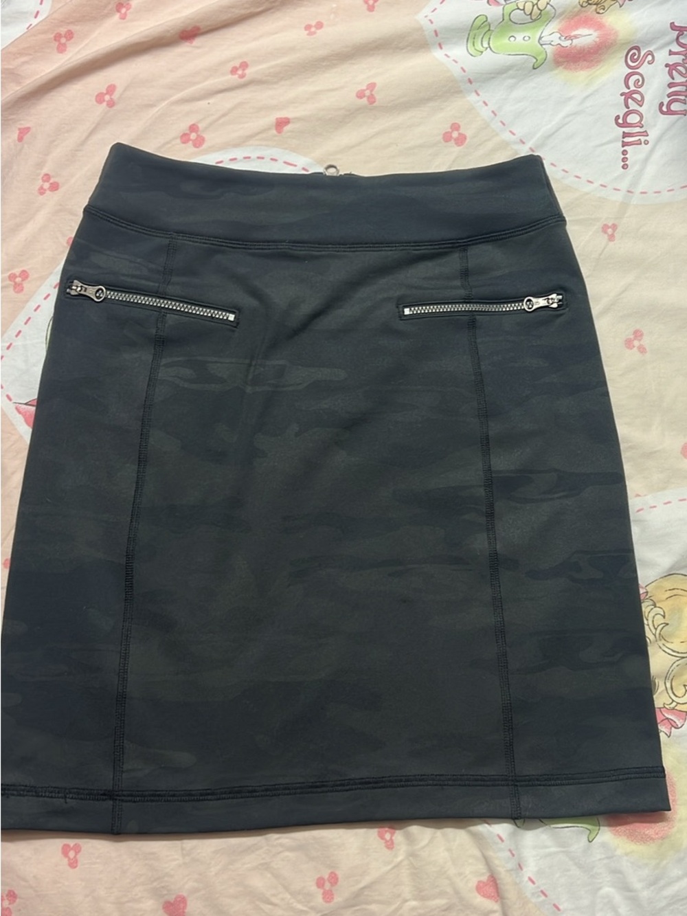 Lululemon dark green camo mini skirt